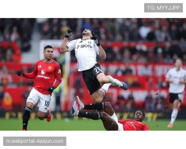 曼联多一人作战遭纽卡绝杀，卡里克执教首败暴露防线漏洞